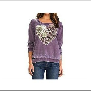 Chaser heart pullover